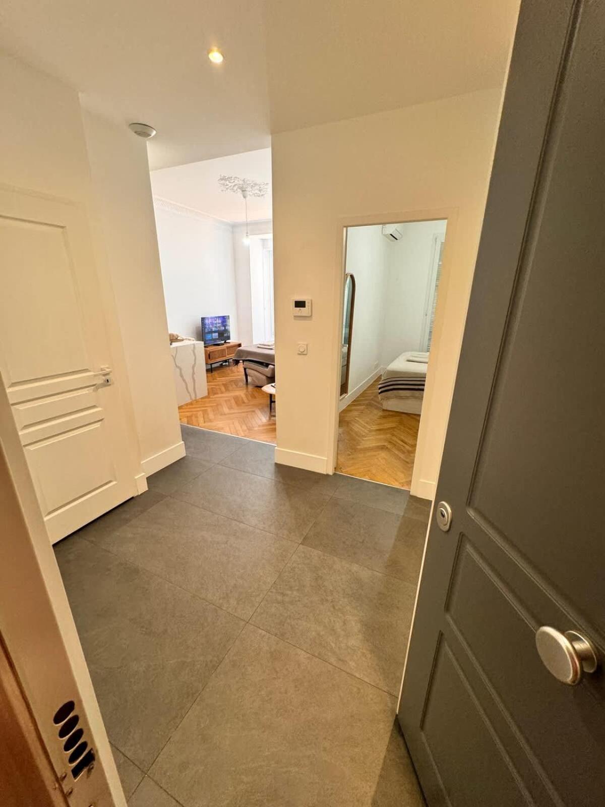 Luxury With Private Terrace In Vakantiehuis Nice