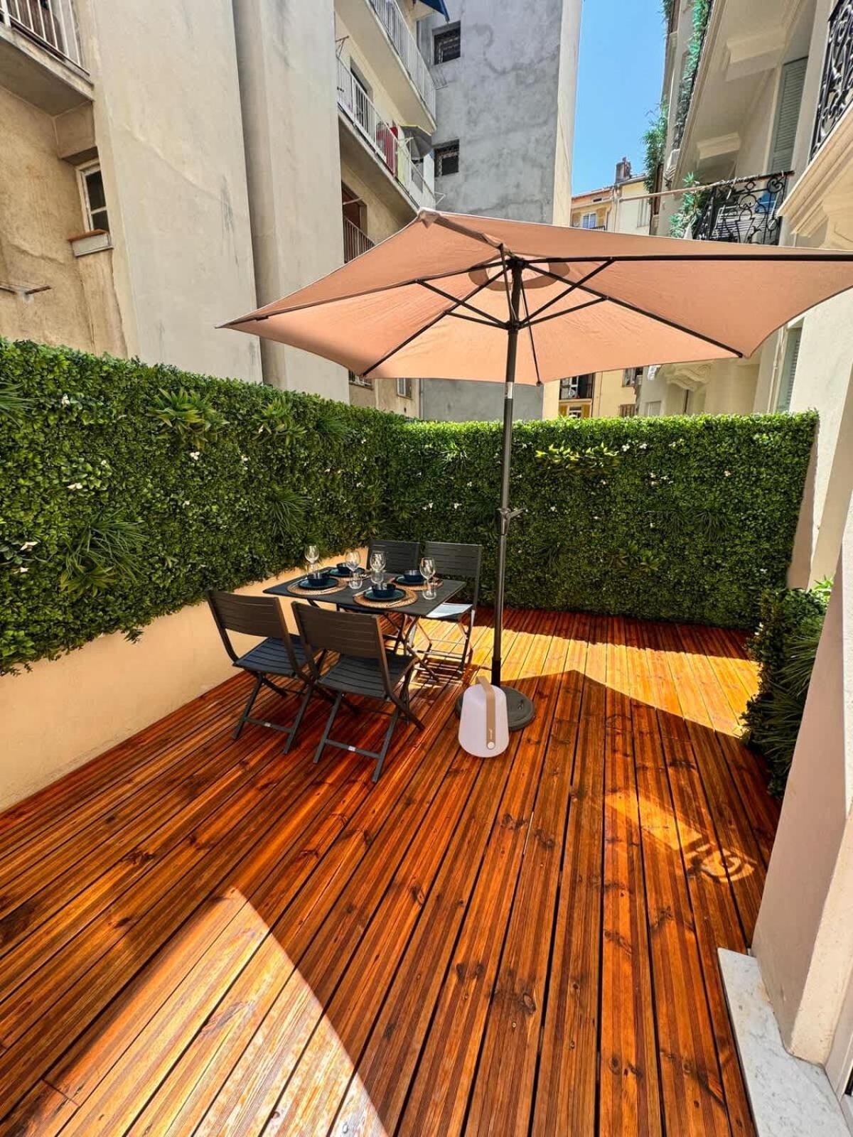 Luxury With Private Terrace In Hébergement de vacances