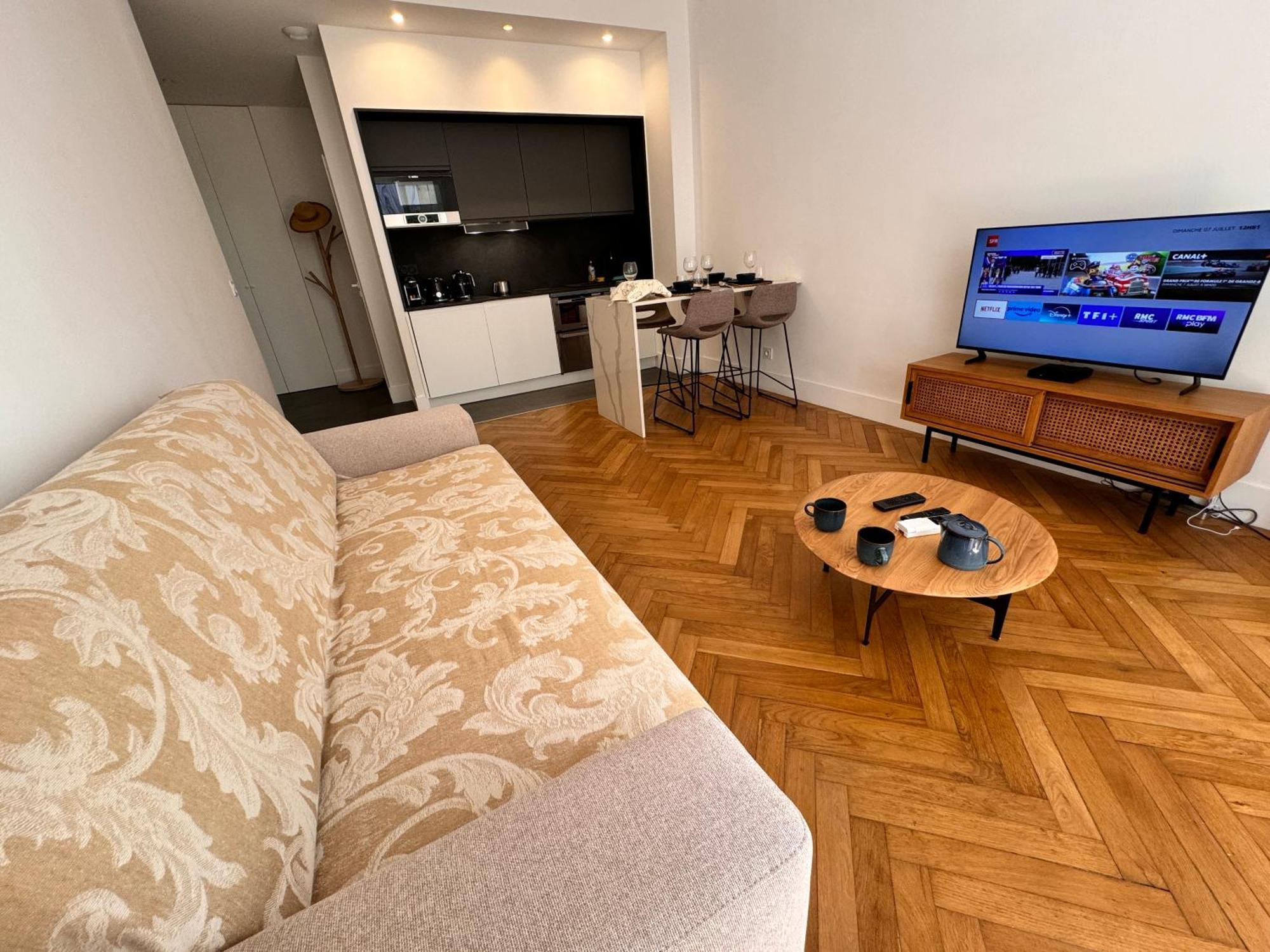 Hébergement de vacances Luxury With Private Terrace In *